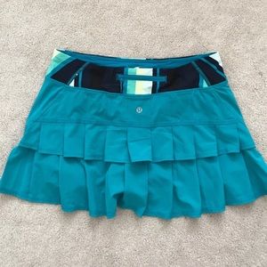 Lululemon rare skirt!!